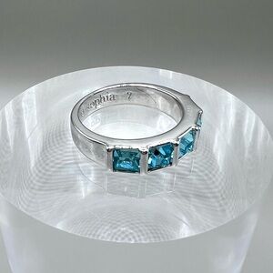 EUC lia sophia “Cold Front” ring size 7, aqua cut crystals, silver tone band